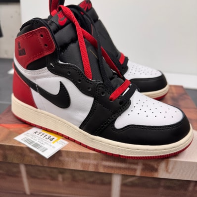 Nike GS Air Jordan 1 Retro High OG "Black Toe Reimagined"