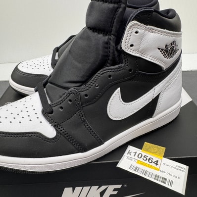 Nike Air Jordan 1 Retro High OG "Black/White"