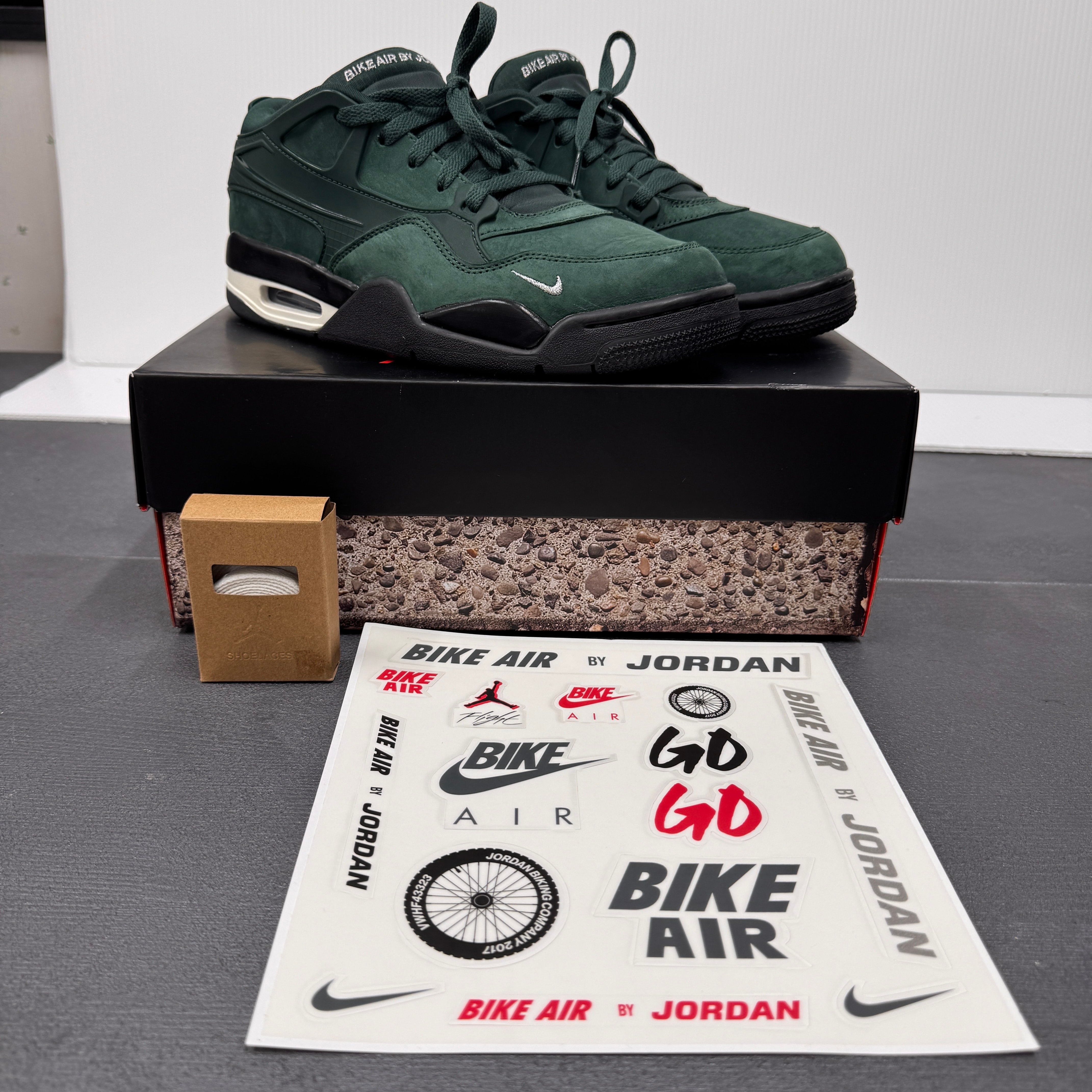 Nigel Sylvester × Nike Air Jordan 4 RM SP "Fence Green"