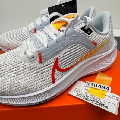 Nike Women's Air Zoom Pegasus 40 "White/Picante Red/Blue Tint"
