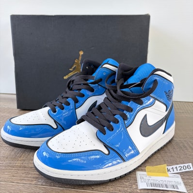 Nike Air Jordan 1 Mid SE "Signal Blue"