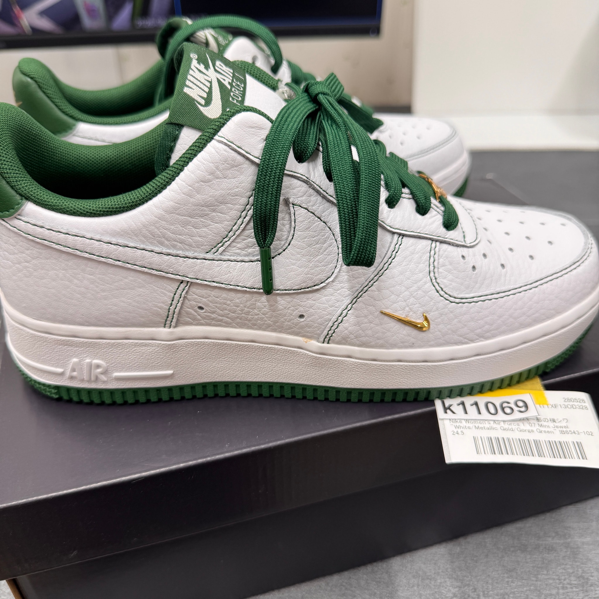 Nike Women's Air Force 1 '07 Mini Jewel "White/Metallic Gold/Gorge Green"