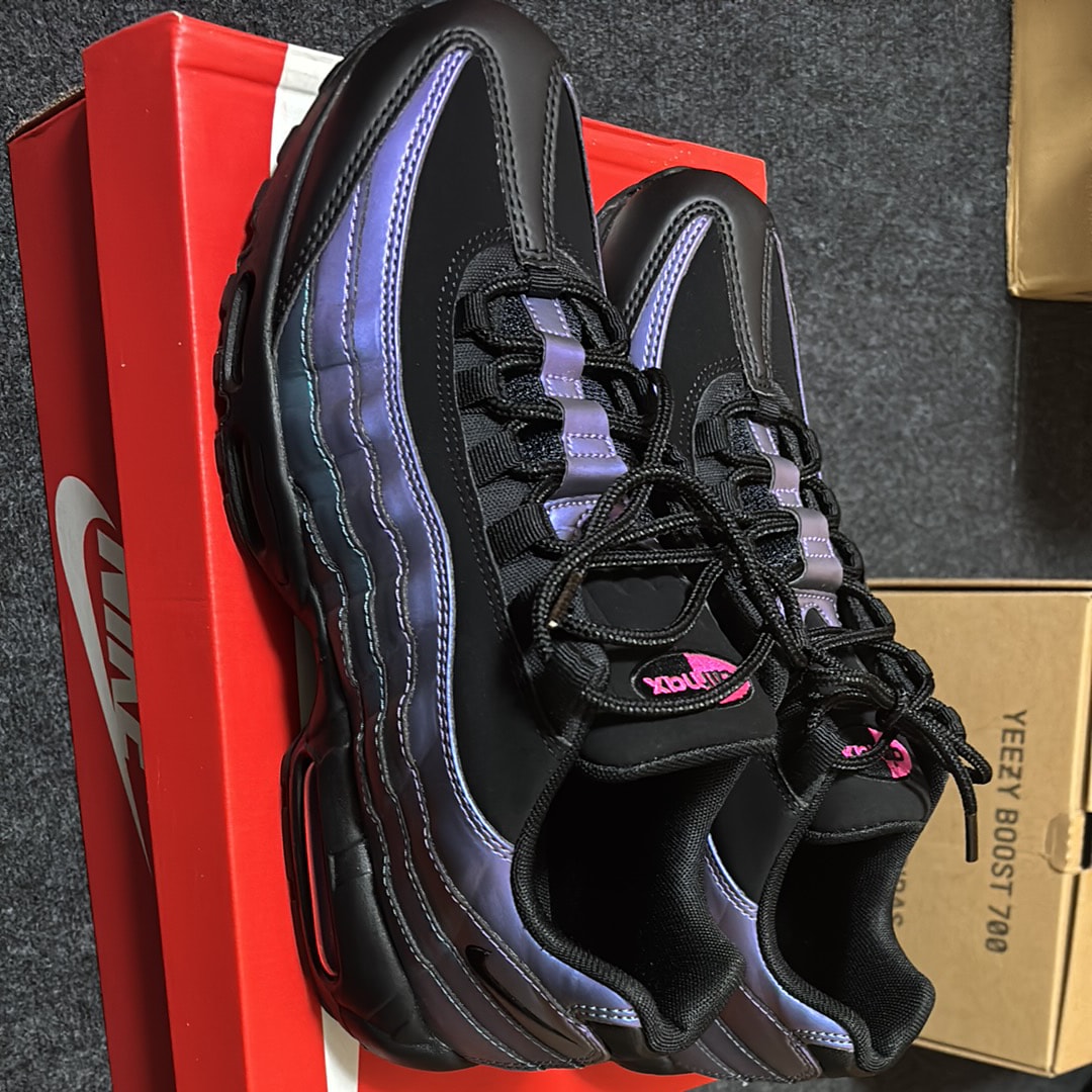 Nike Air Max 95 "Throwback Future"