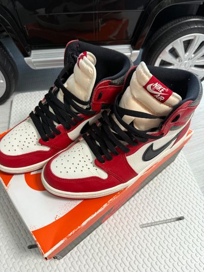 Nike Air Jordan 1 High OG "Lost & Found/Chicago"