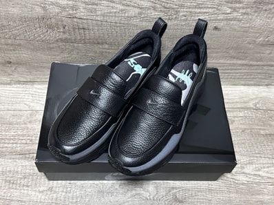 SWDC × Nike Women's Air Max Phenomena "Black/Metallic Silver"