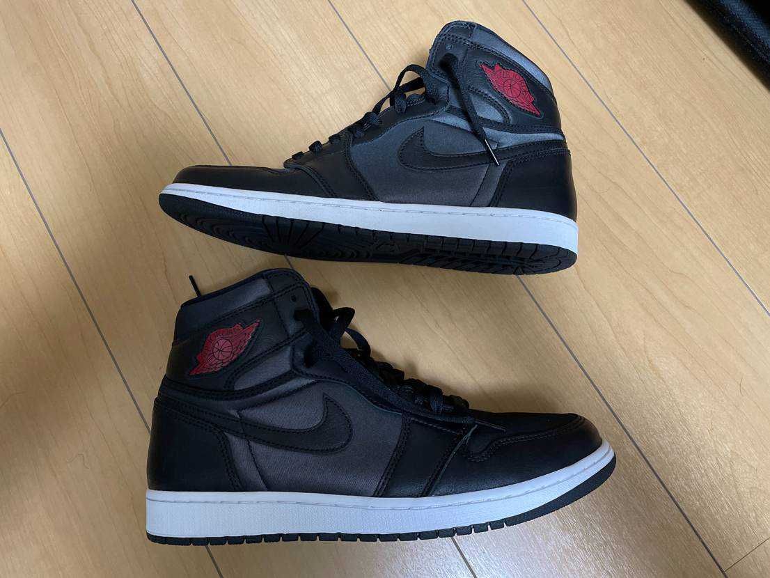 Nike Air Jordan 1 Retro High OG "Black/Metallic Silver/Gym Red"  