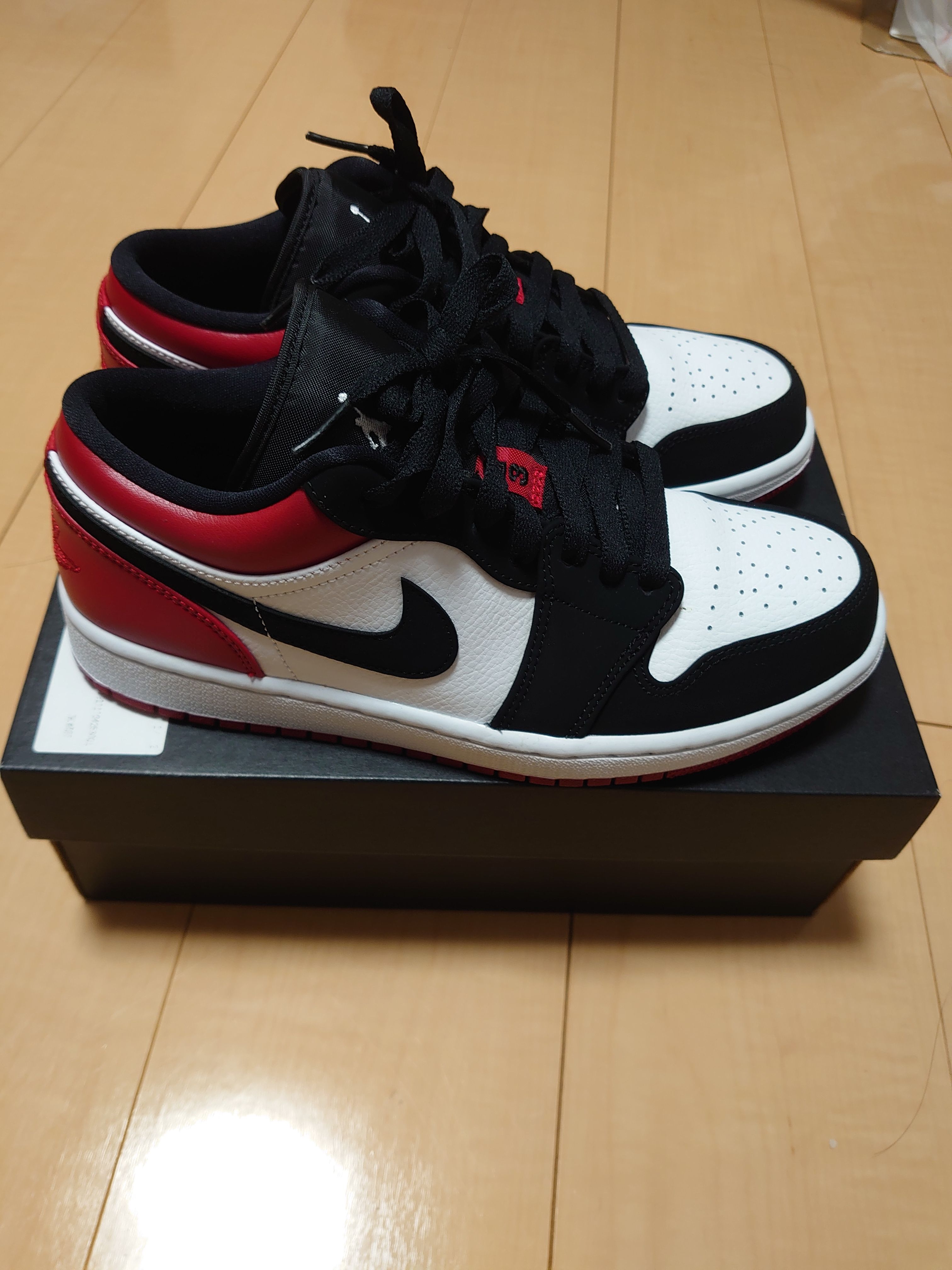Nike Air Jordan 1 Low "Black Toe"