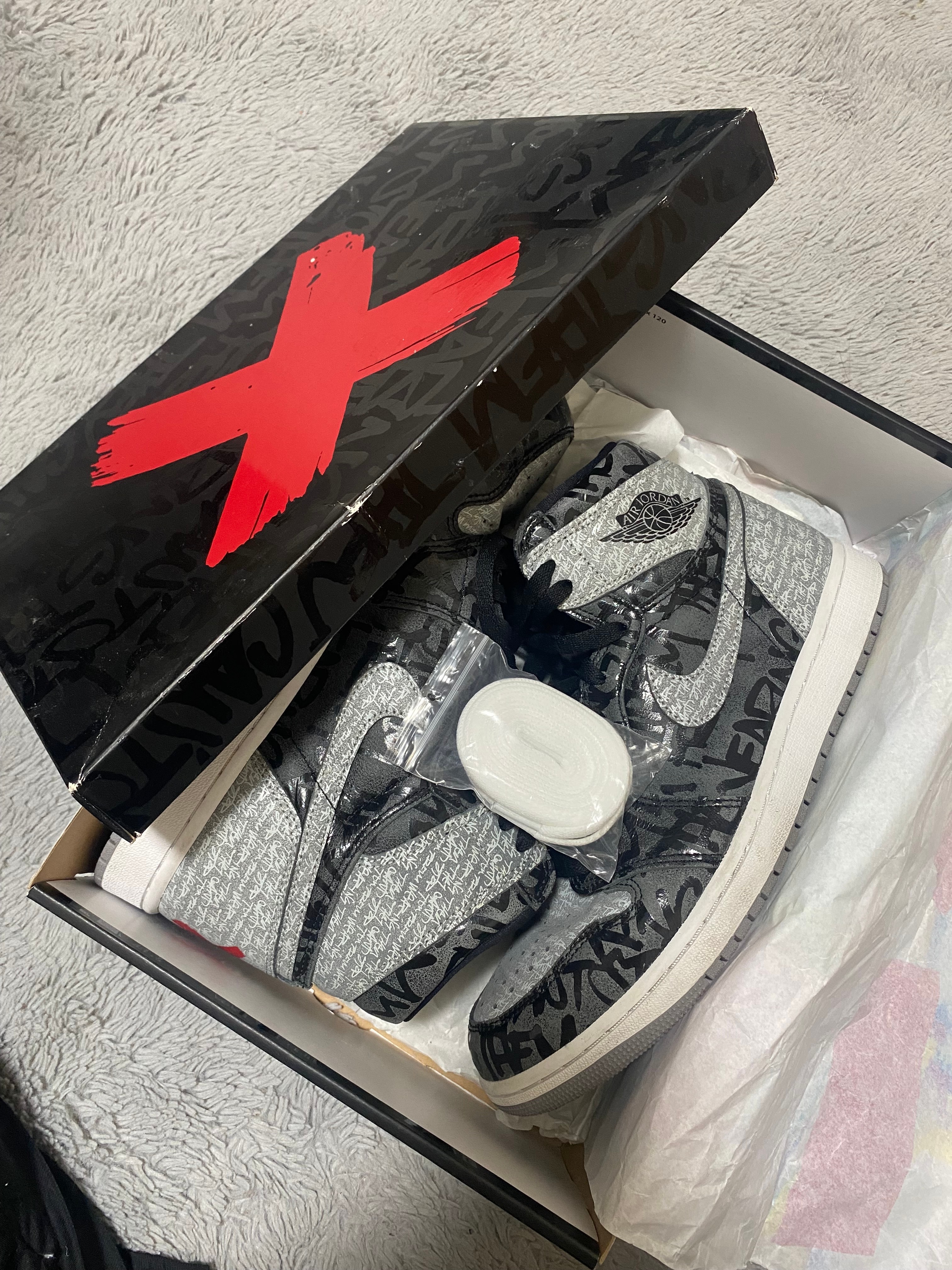 ナイキ エアジョーダン1 ハイ OG "リベリオネア"