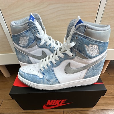 Nike Air Jordan 1 High OG "Hyper Royal"