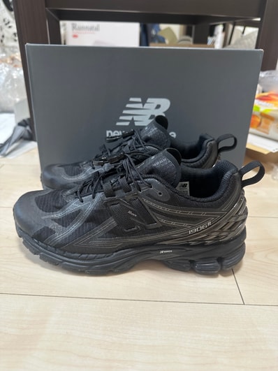 New Balance 1906R "Triple Black"