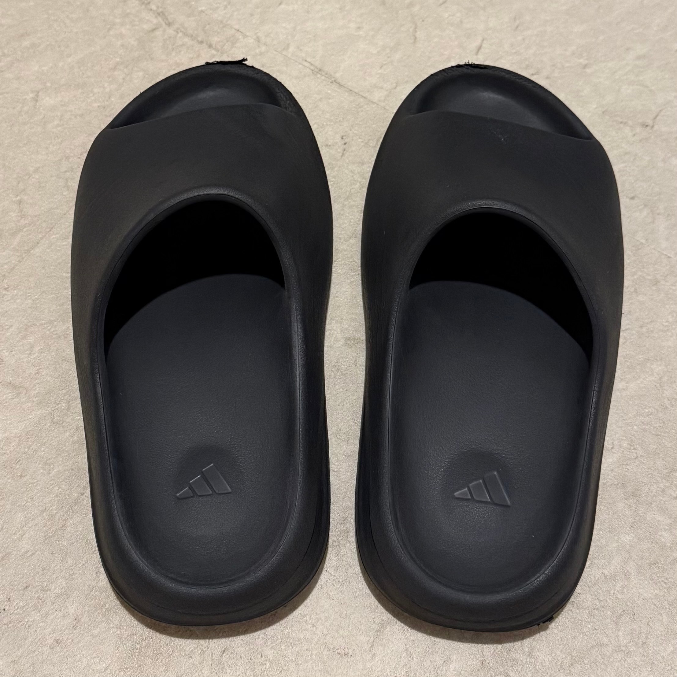 adidas YEEZY Slide "Slate Grey"