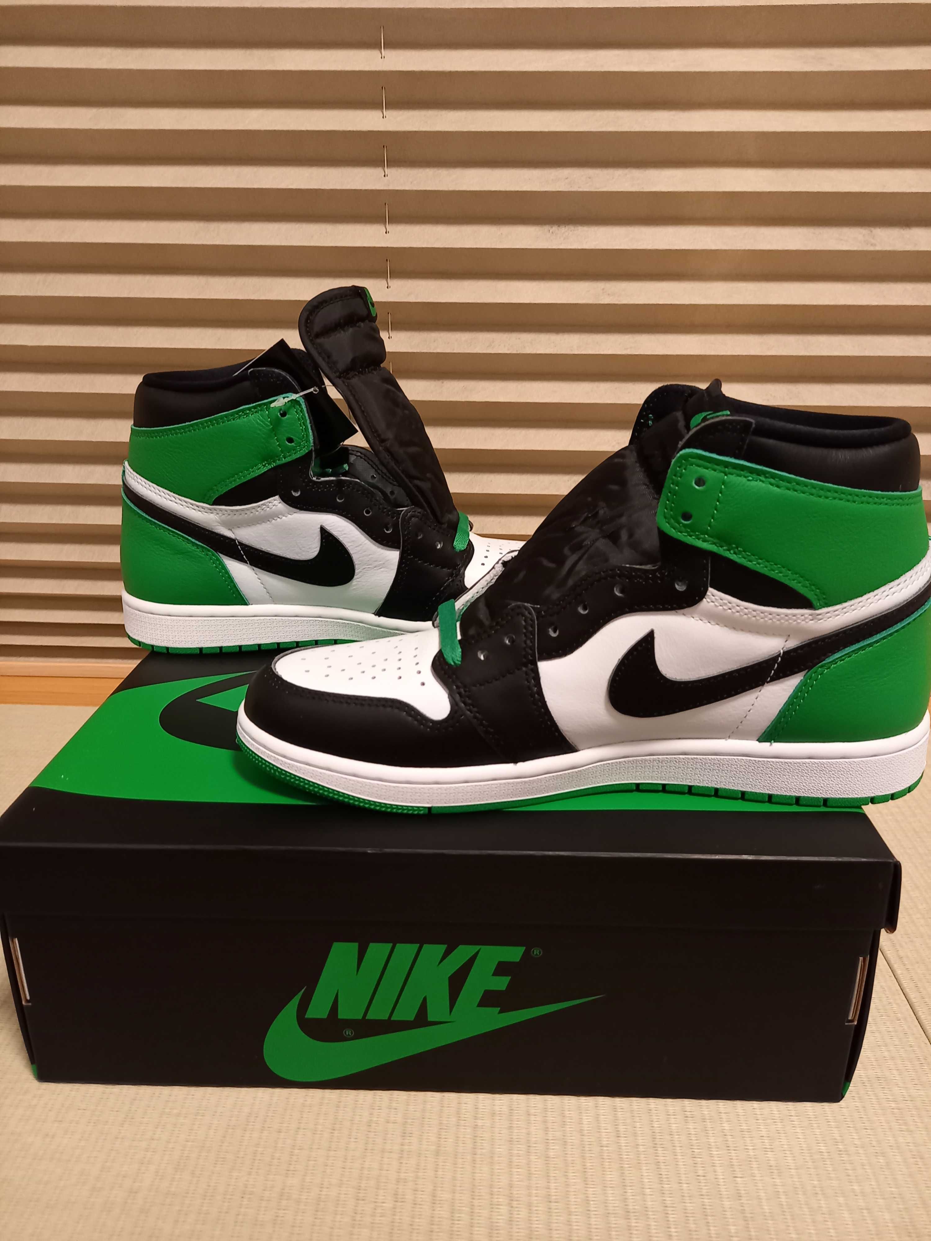 Nike Air Jordan 1 Retro High OG "Celtics/Black and Lucky Green" (2023)