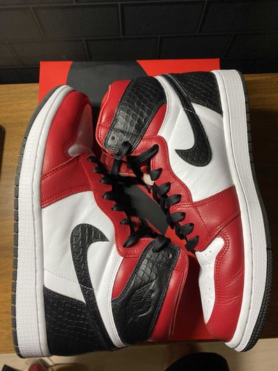 Nike Women's Air Jordan 1 High OG "Satin Red"