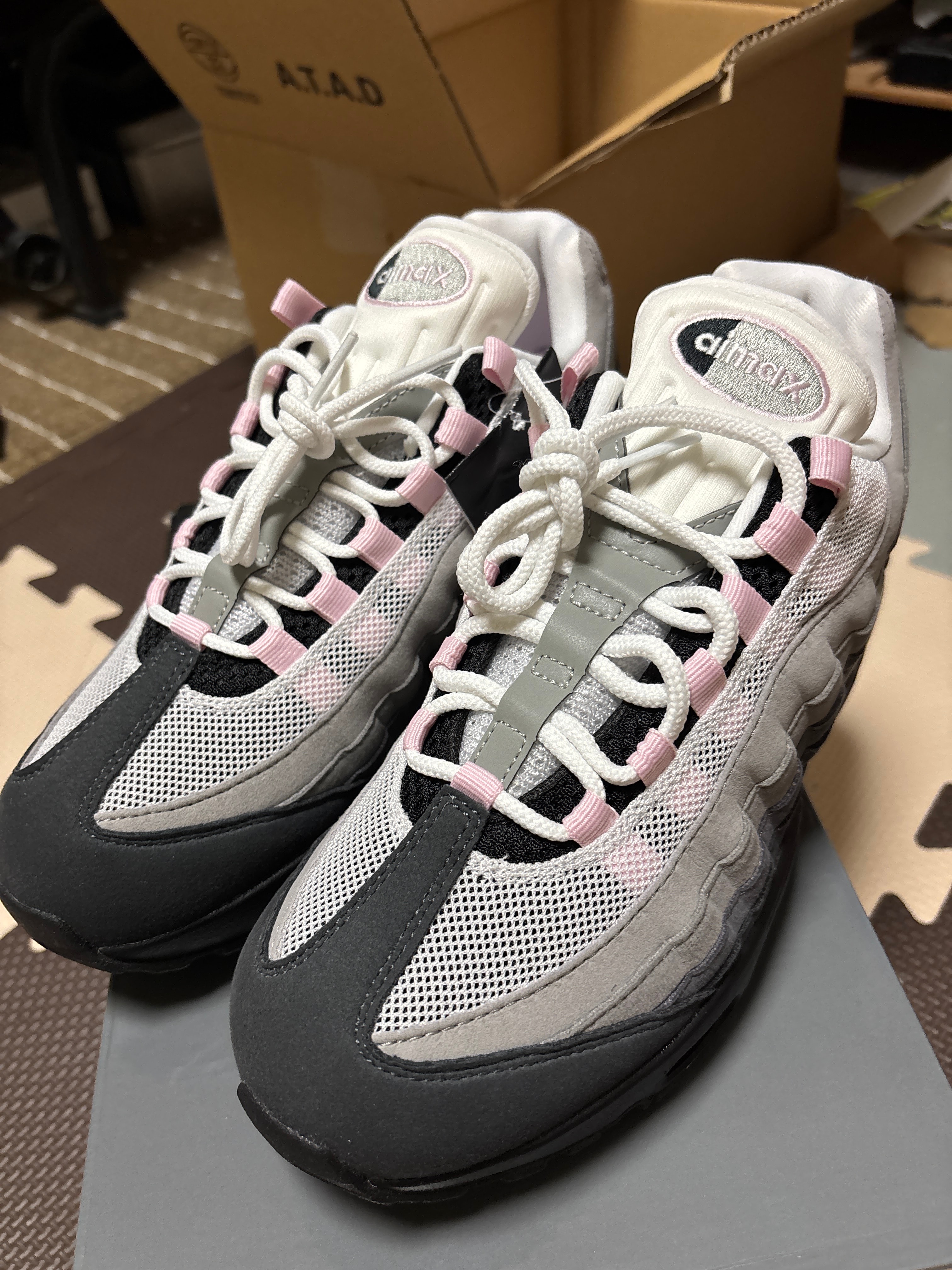 Nike Women's Air Max 95 OG Big Bubble "Medium Grey/Pink Foam"