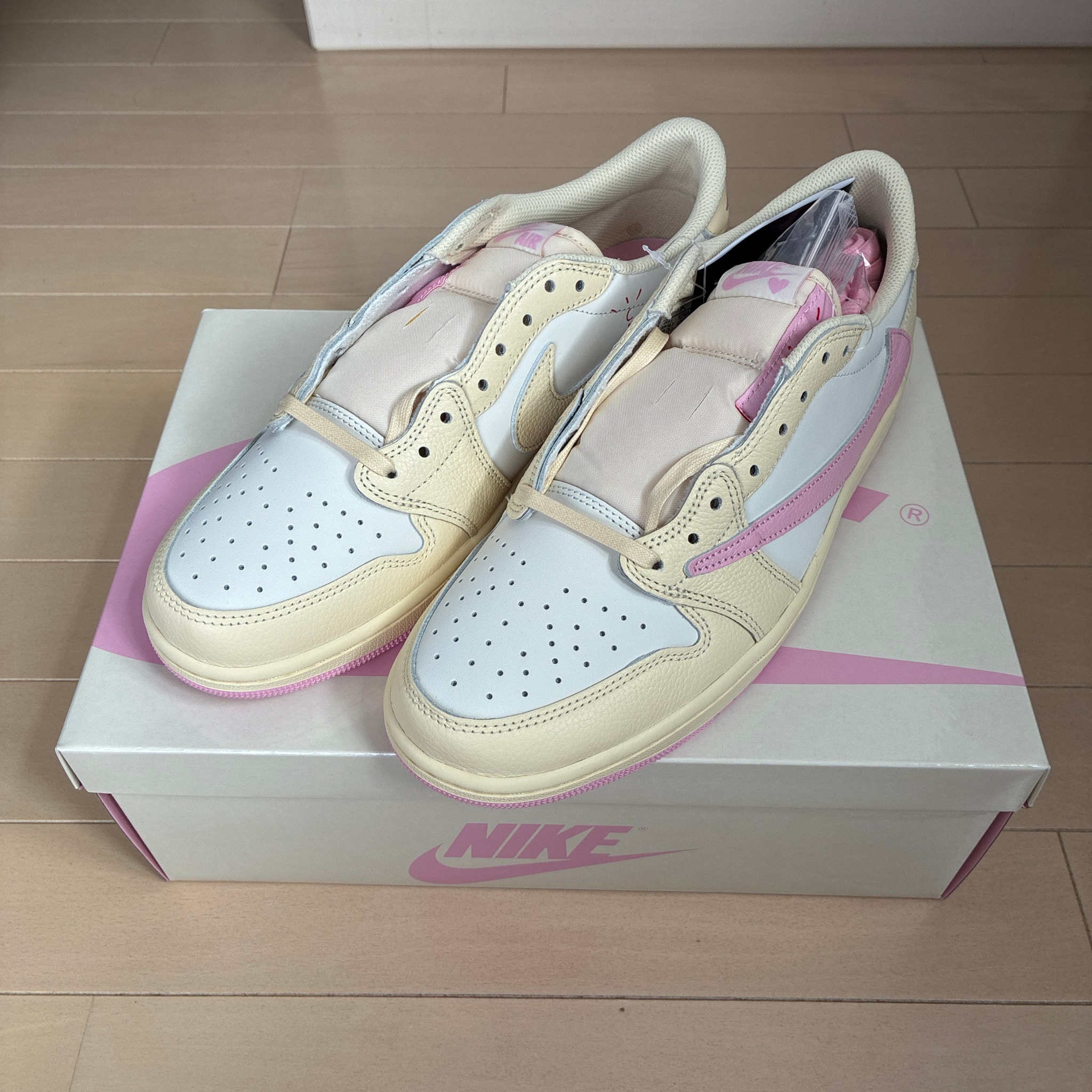 Travis Scott × Nike Air Jordan 1 Retro Low OG "Muslin/Shy Pink"