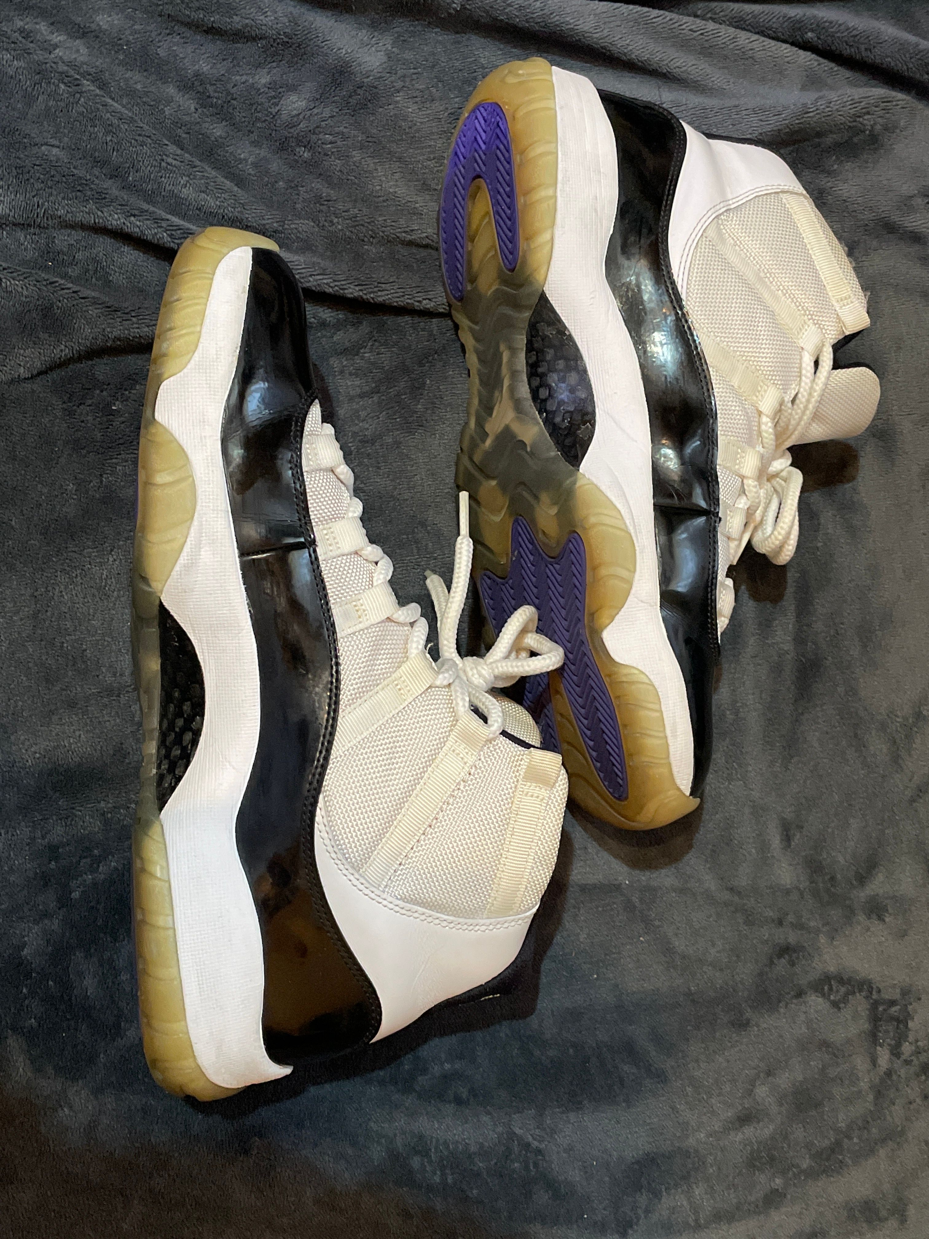 NIKE AIR JORDAN 11 RETRO "CONCORD" (2011)