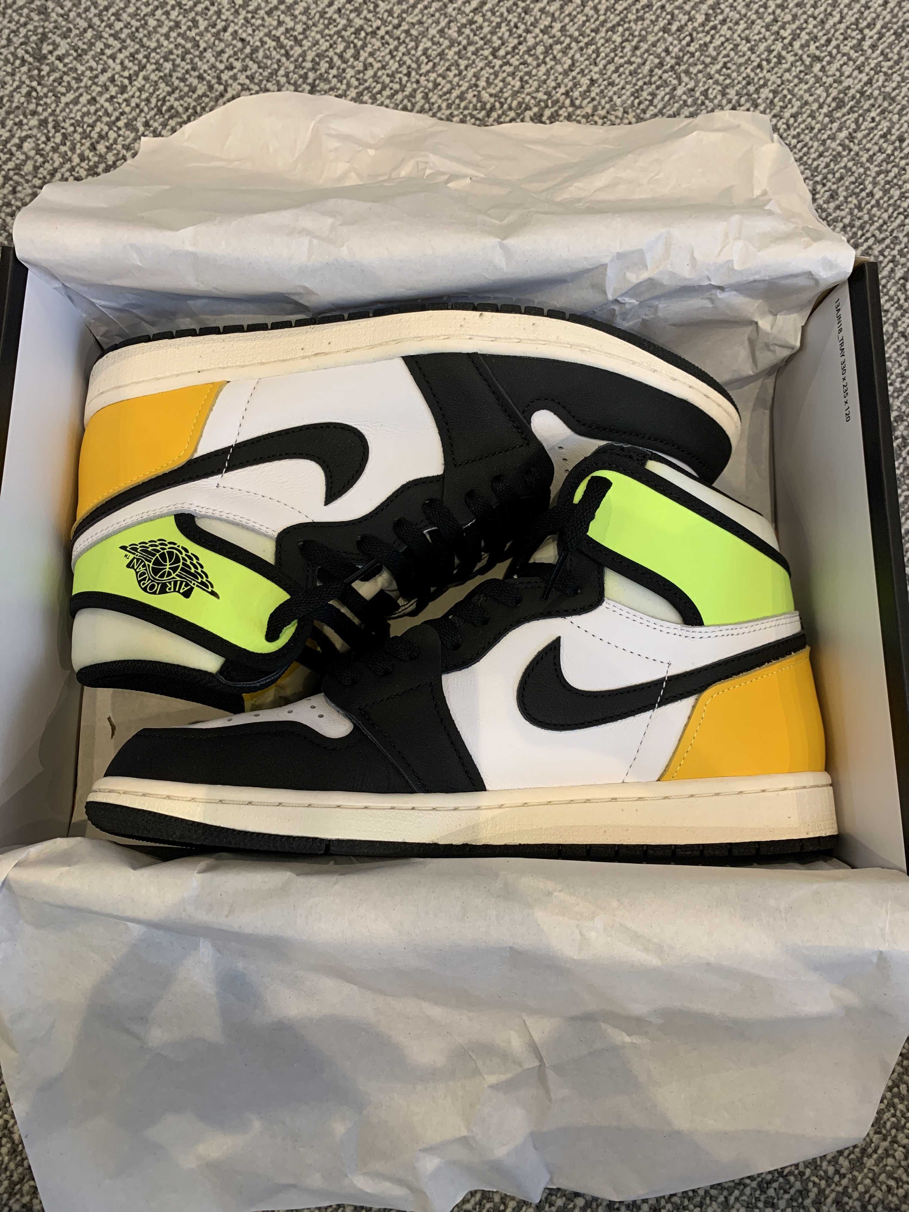 Nike Air Jordan 1 High OG "Volt Gold"