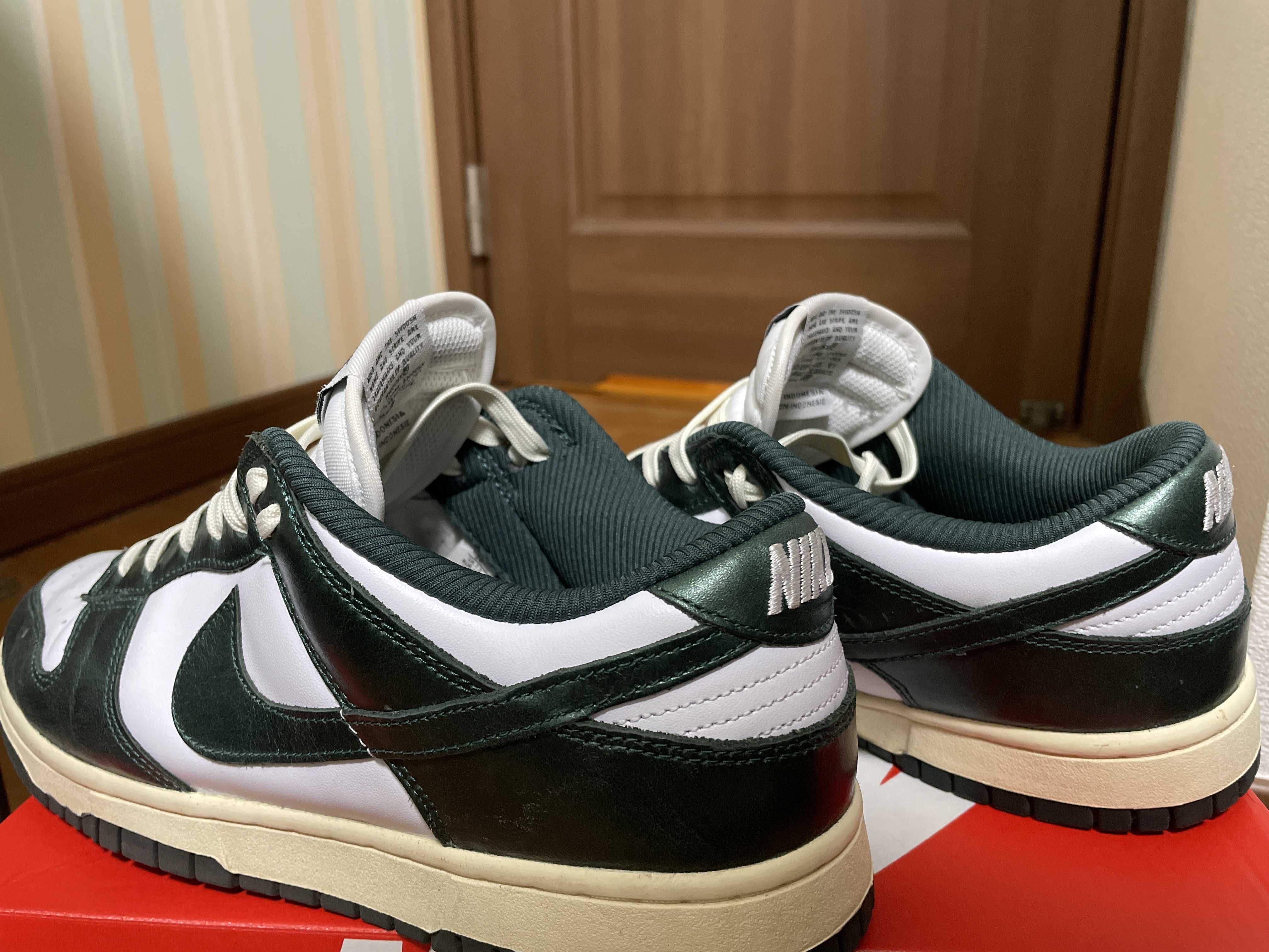 Nike Women's Dunk Low "Vintage Green"