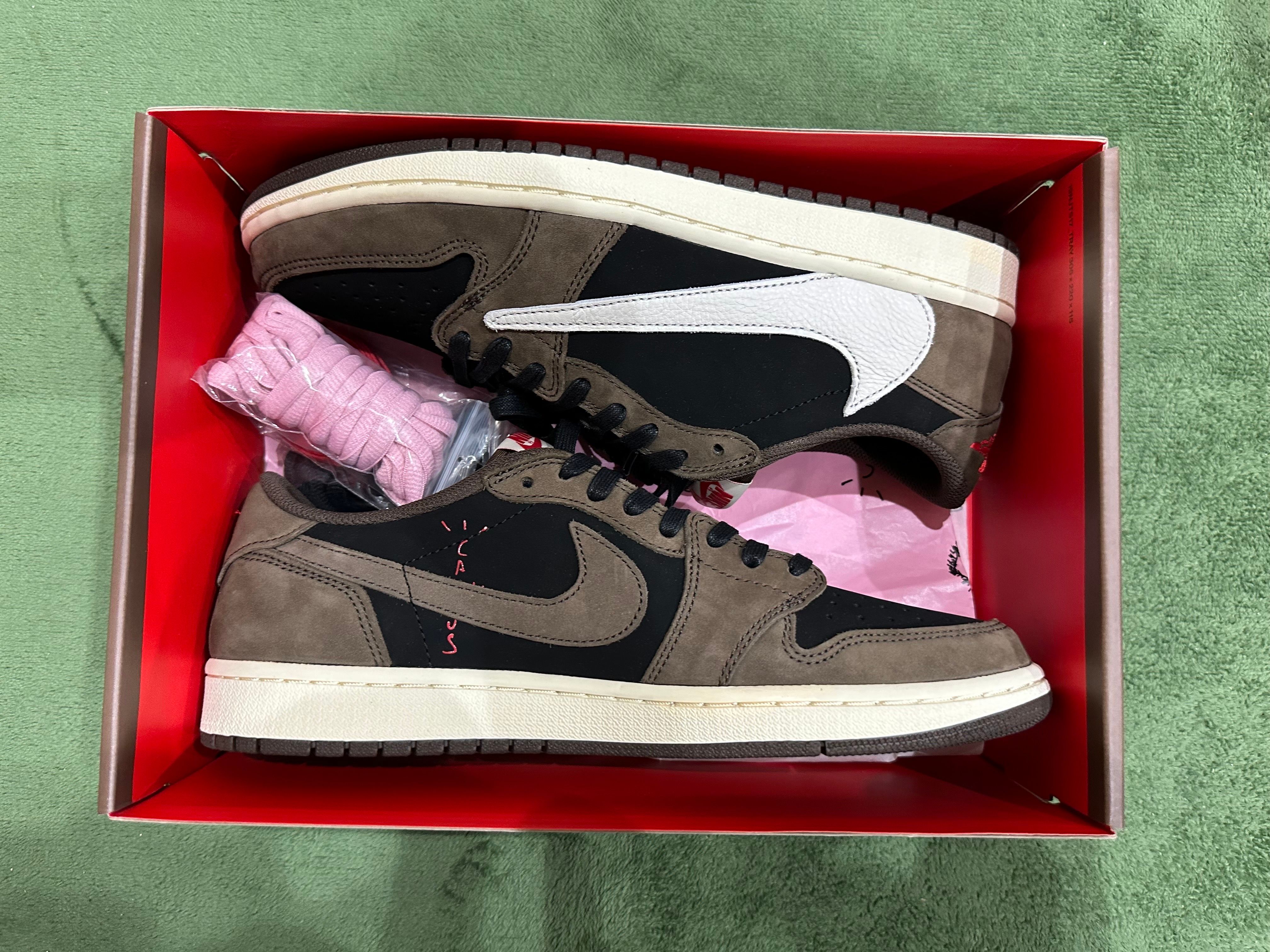Travis Scott × Nike Air Jordan 1 Low OG SP-T  "Black/Dark Mocha"