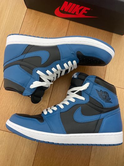 Nike Air Jordan 1 Retro High OG "Dark Marina Blue"