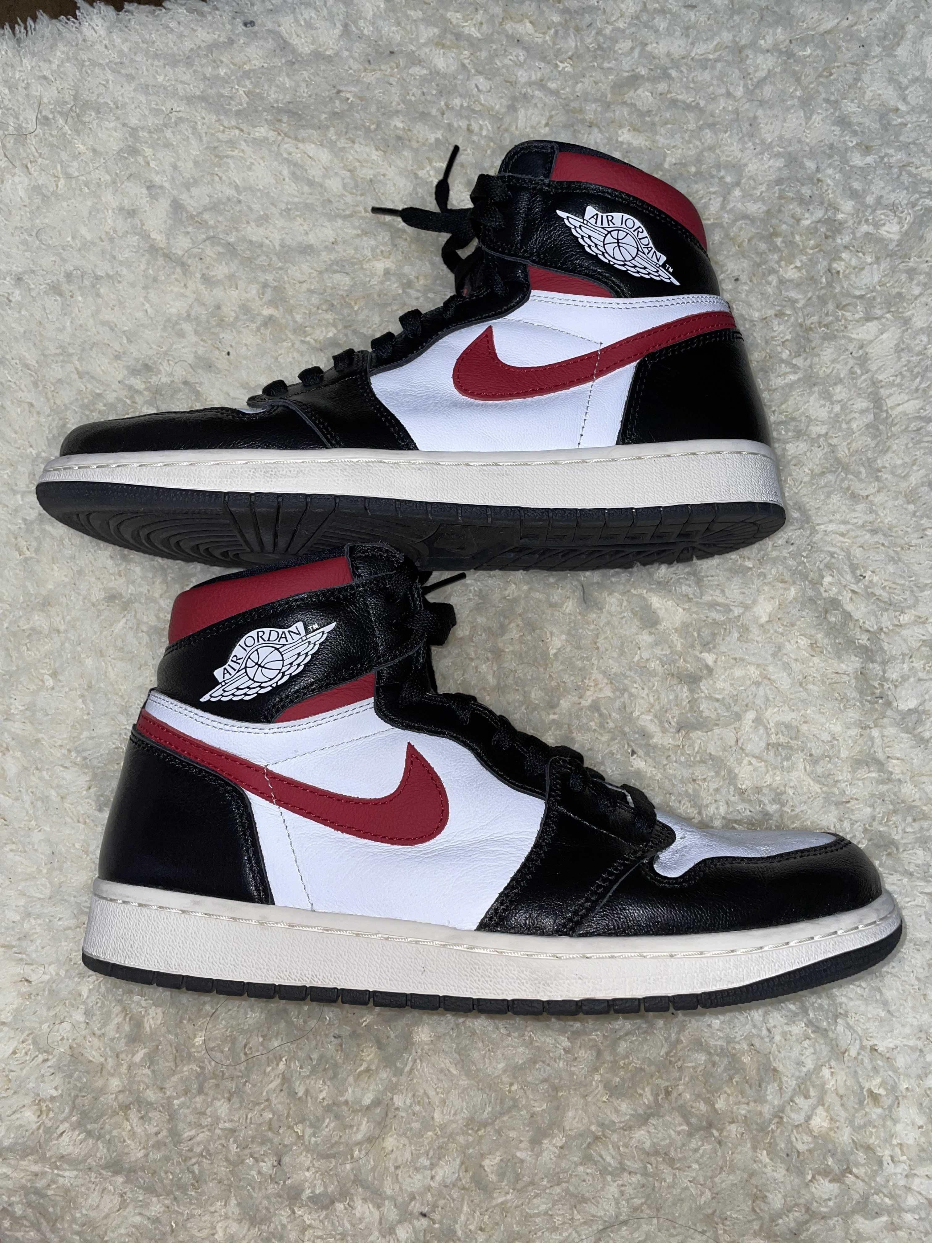 Nike Air Jordan 1 Retro High "Black/White/Sail/Gym Red"