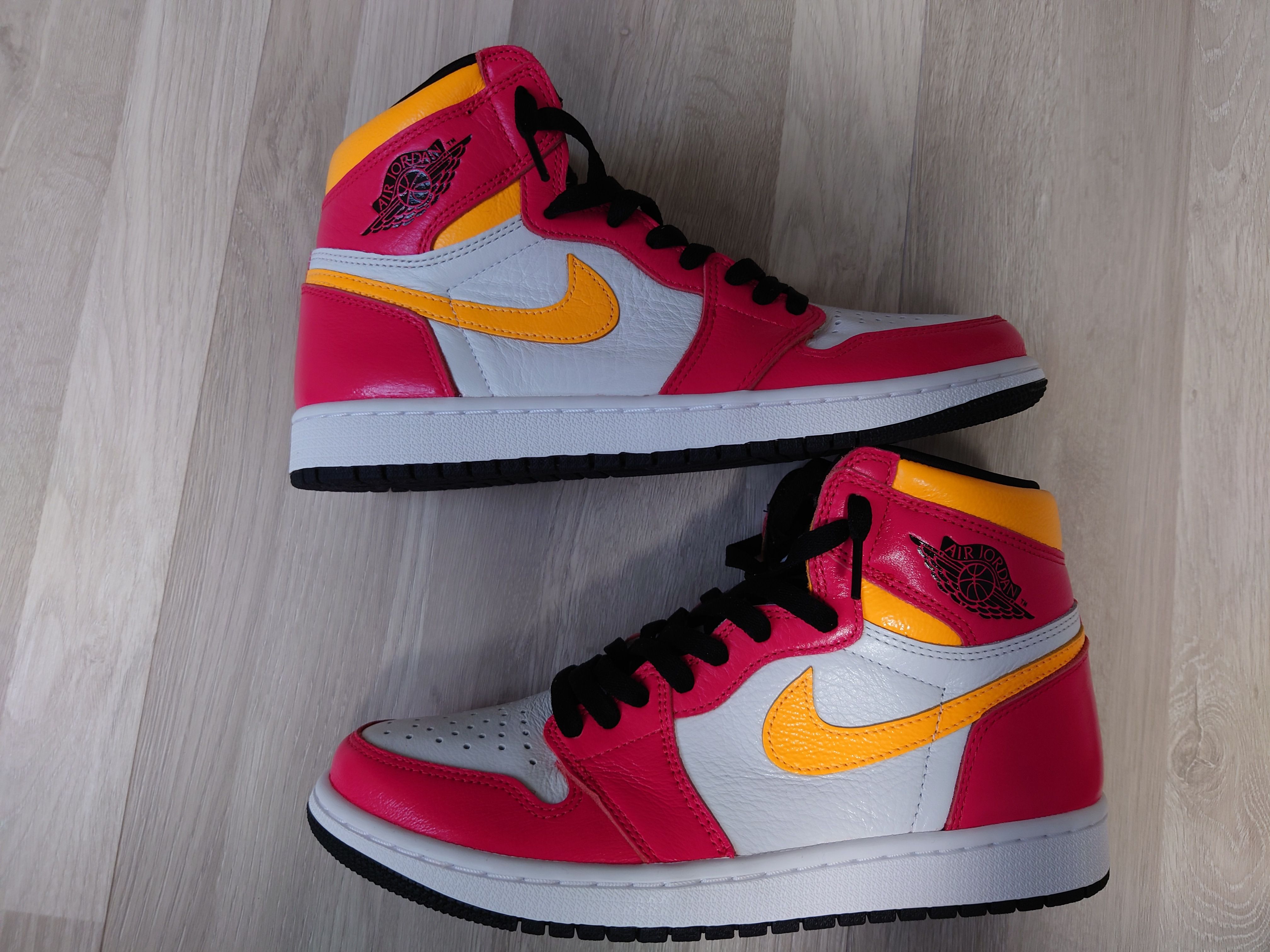 Nike Air Jordan 1 High OG "Light Fusion Red"
