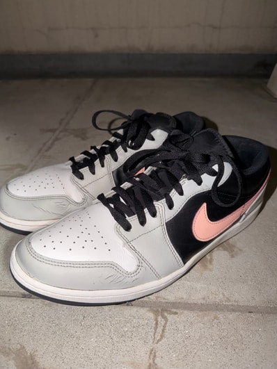 Nike Air Jordan 1 Low "Grey/Black/Pink"