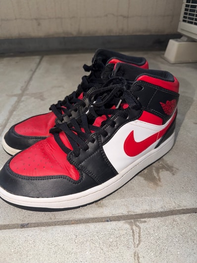 Nike Air Jordan 1 Mid "White/Gym Red Black"