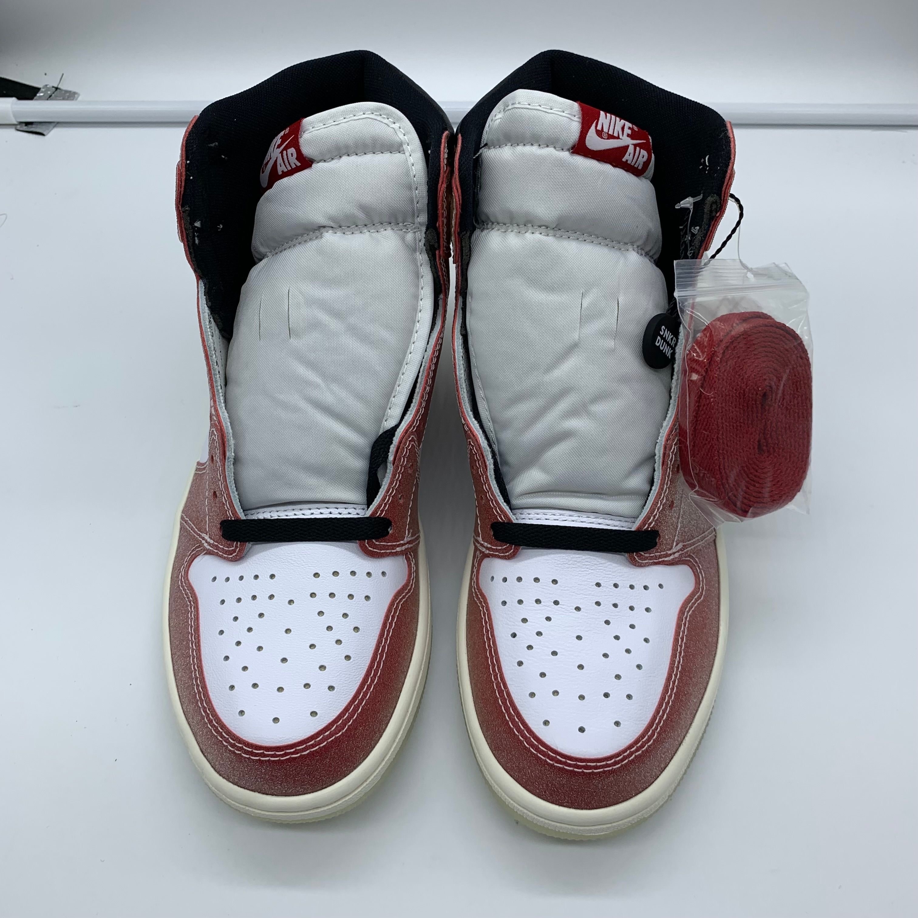 Trophy Room × Nike Air Jordan 1 Retro High "Chicago" (Friends and Family) (Blue Laces)