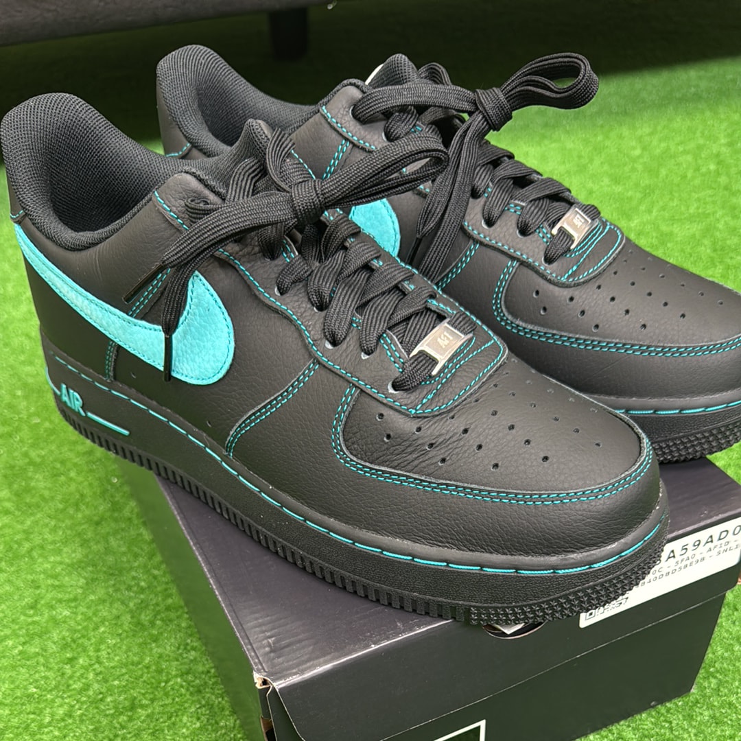 Nike Air Force 1 Low "Black Tiffany"