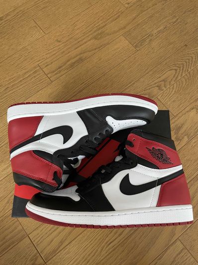 Nike Air Jordan 1 Retro High OG "Black Toe"(2016)