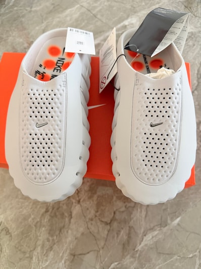 Nike Mind 001 Mules "Light Smoke Grey/Hyper Crimson"