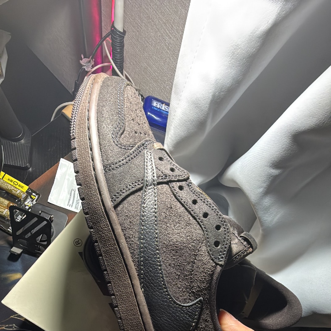 Travis Scott × Nike Air Jordan 1 Low OG SP "Velvet Brown and Dark Mocha"