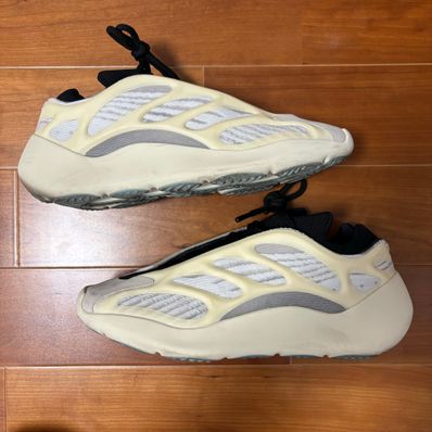 adidas YEEZY 700V3 "Azael"