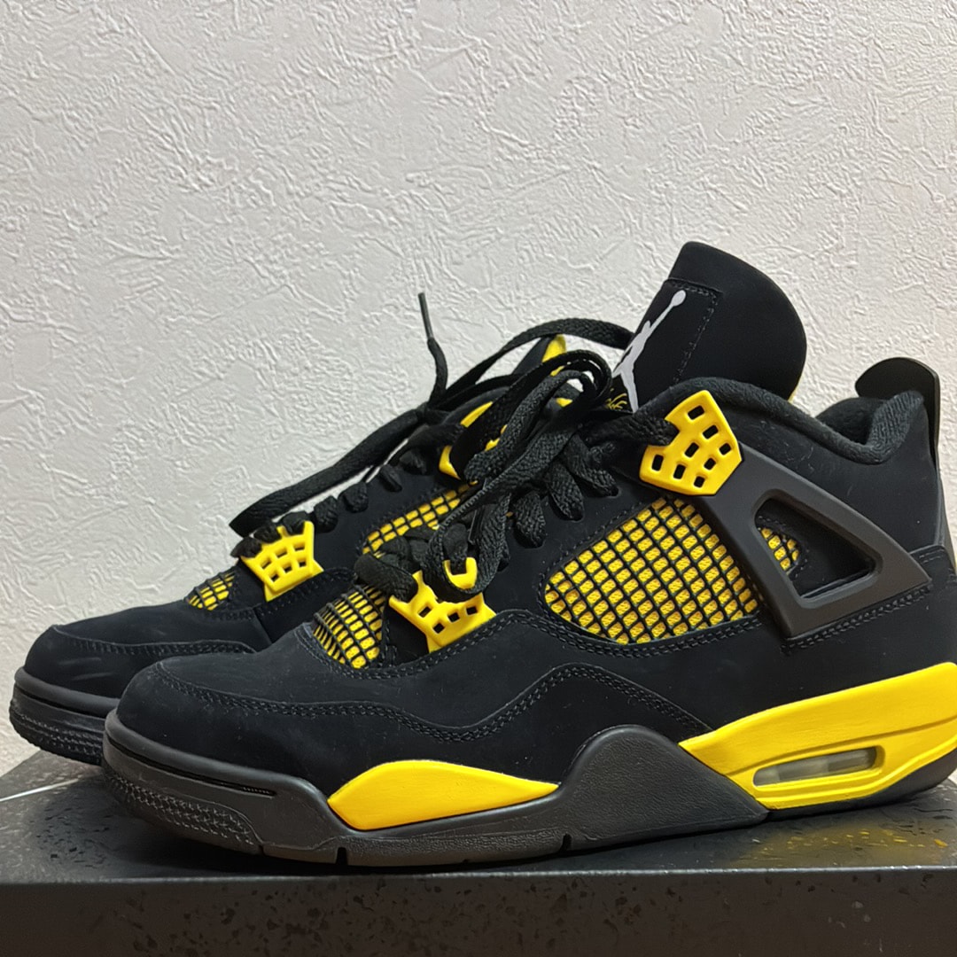 Nike Air Jordan 4 Retro "Thunder"(2023)