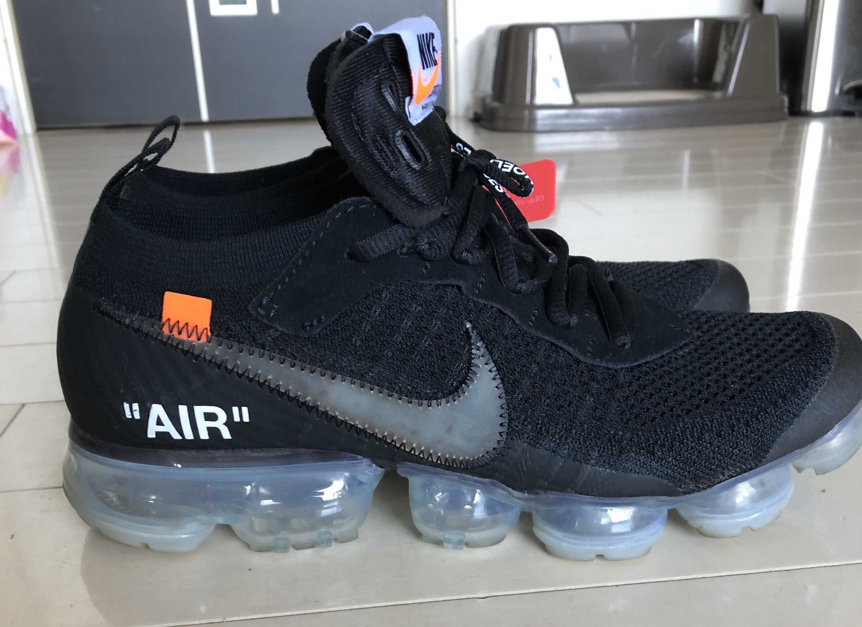 Off-White × Nike Air Vapormax "Black/Total Orange/Clear"