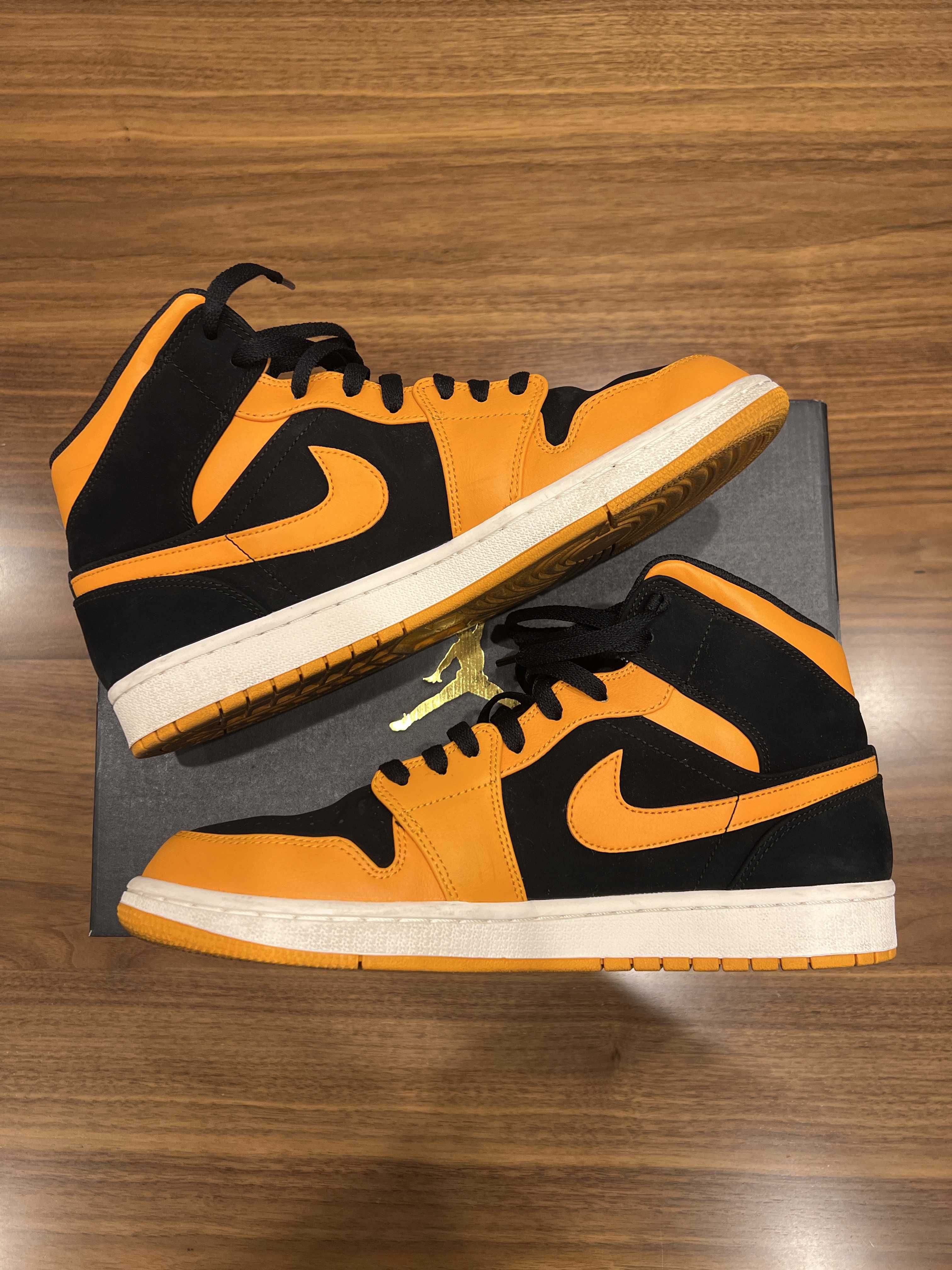 Nike Air Jordan 1 Mid "Black Orange Peel"