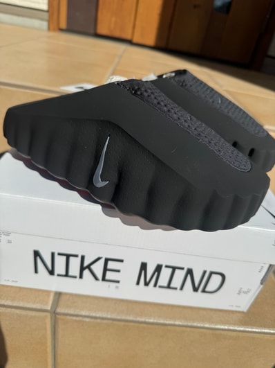 Nike Mind 001 Mules "Black/Hyper Crimson"