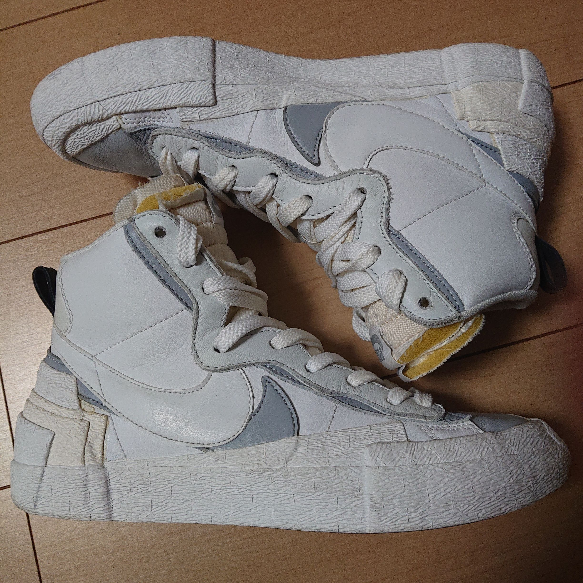 sacai × NIKE BLAZER MID "WHITE/WOLF GREY"