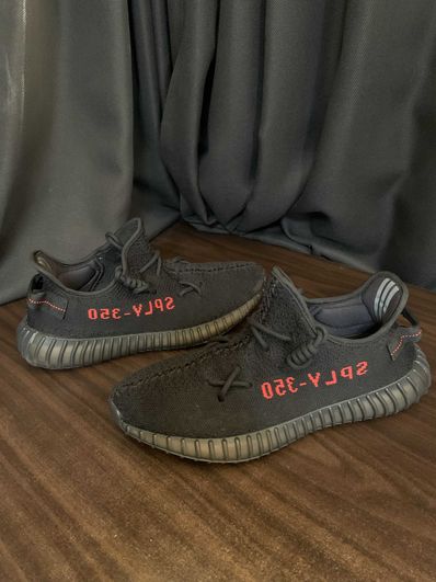 adidas YEEZY Boost 350 V2 "Core Black/Red" (2020)