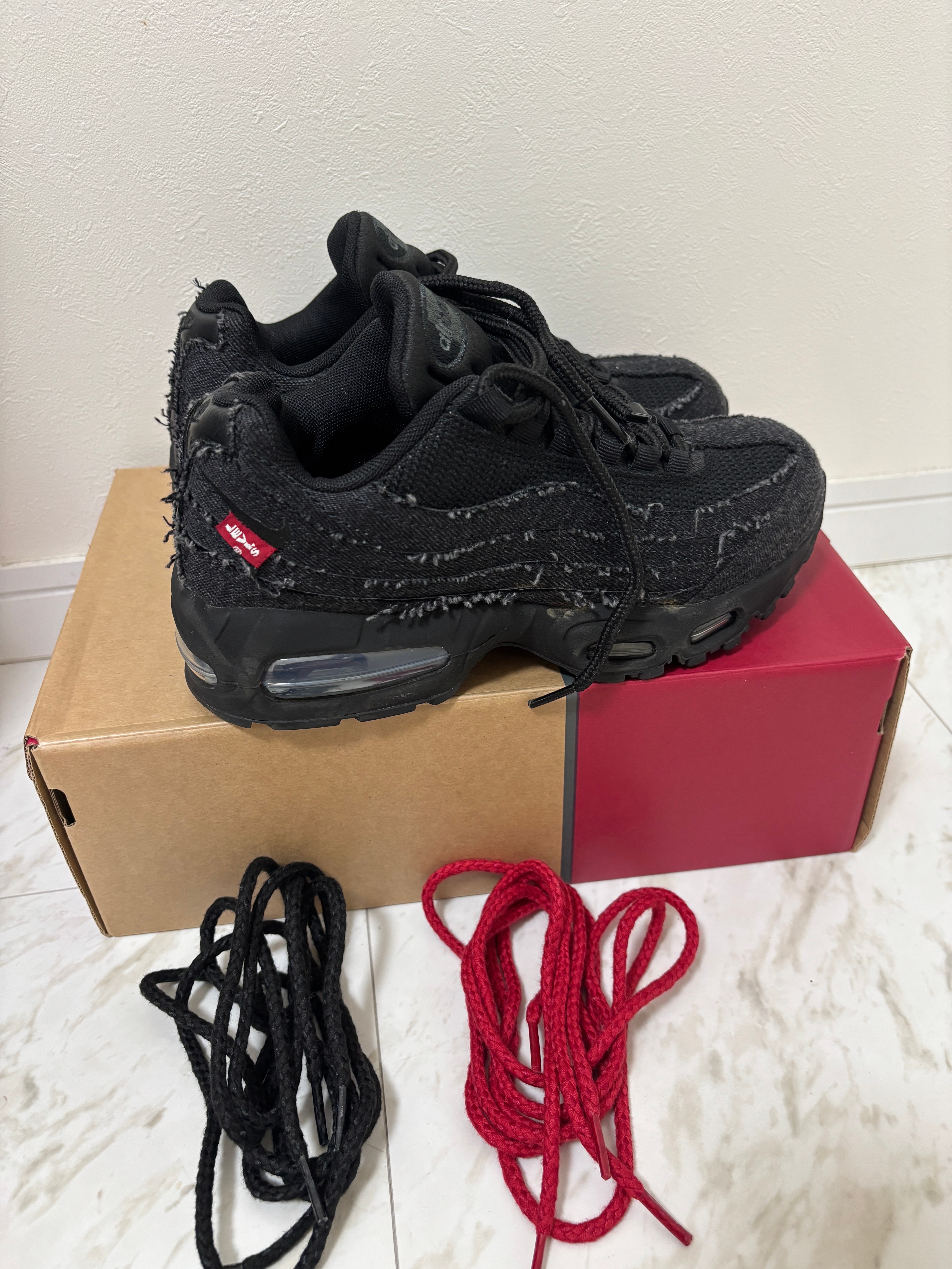 Levi's × Nike Air Max 95 OG "Denim Black"