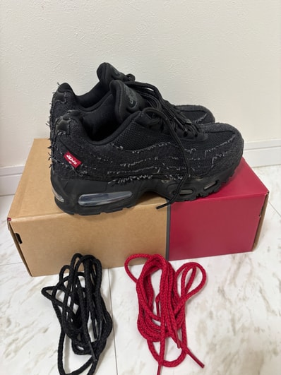 Levi's × Nike Air Max 95 OG "Denim Black"