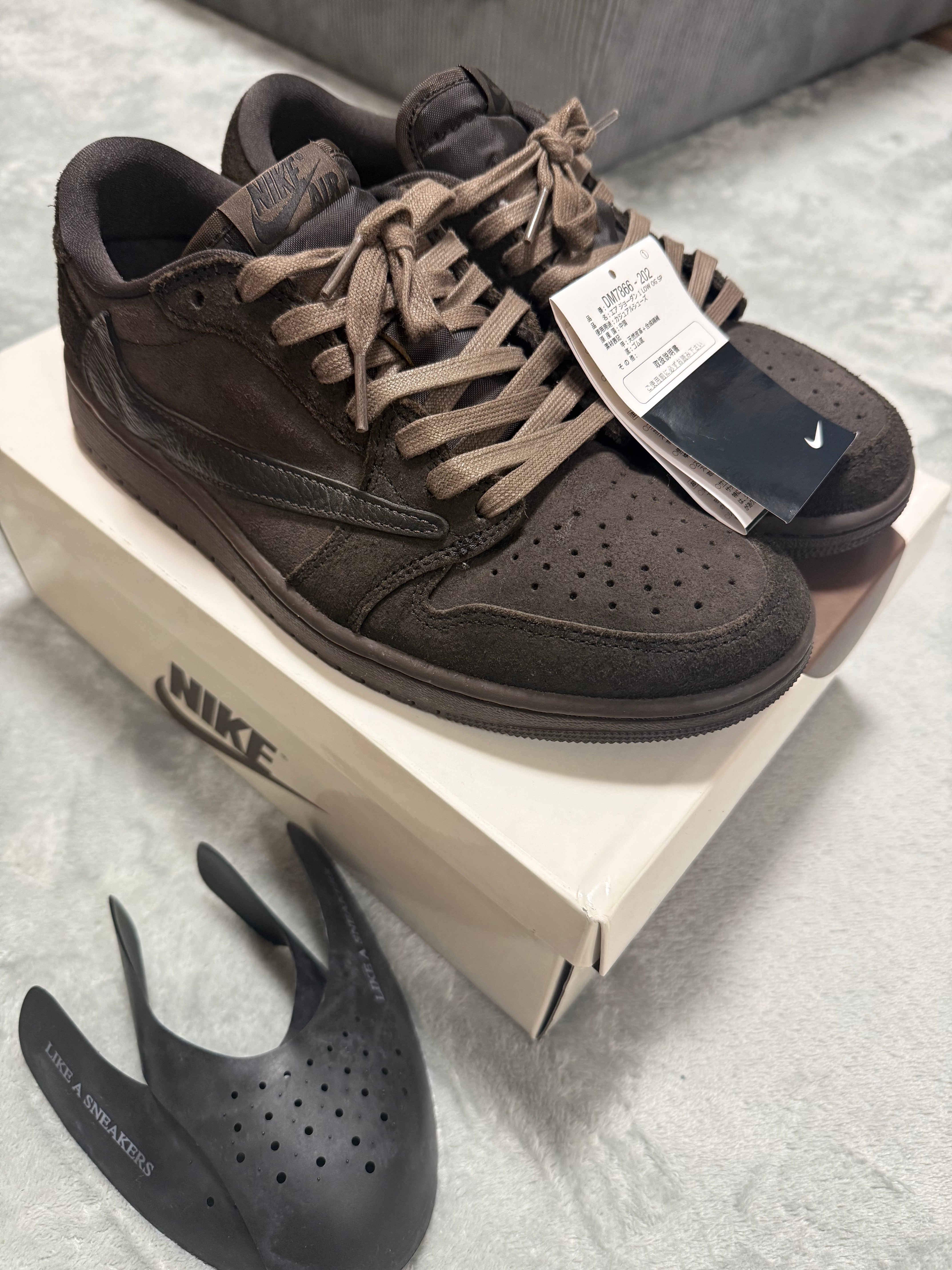 Travis Scott × Nike Air Jordan 1 Low OG SP "Velvet Brown and Dark Mocha"