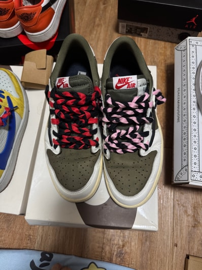 Travis Scott × Nike Air Jordan 1 Low OG SP "Reverse Olive"