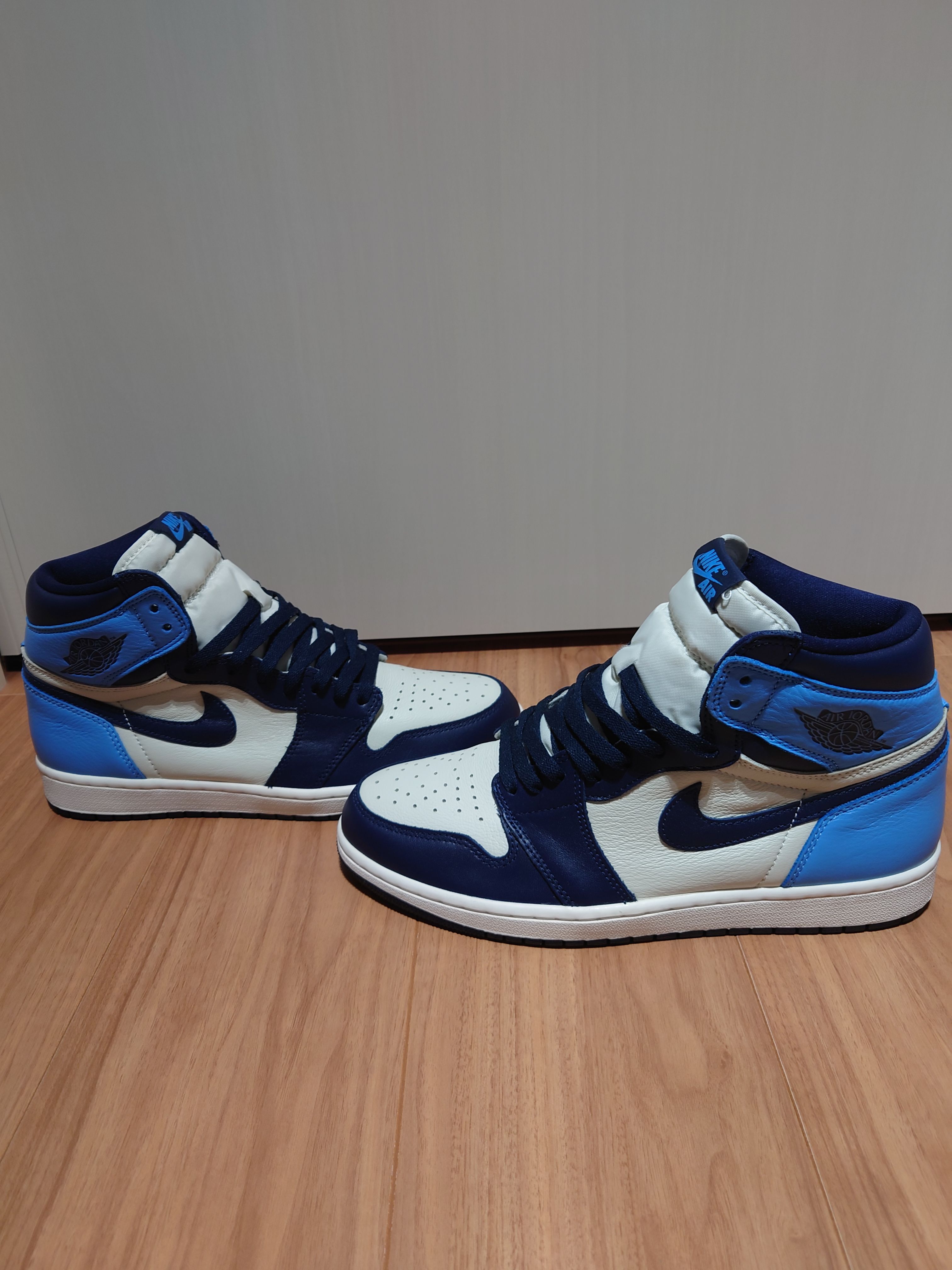 Nike Air Jordan 1 Retro High OG "Obsidian/University Blue"