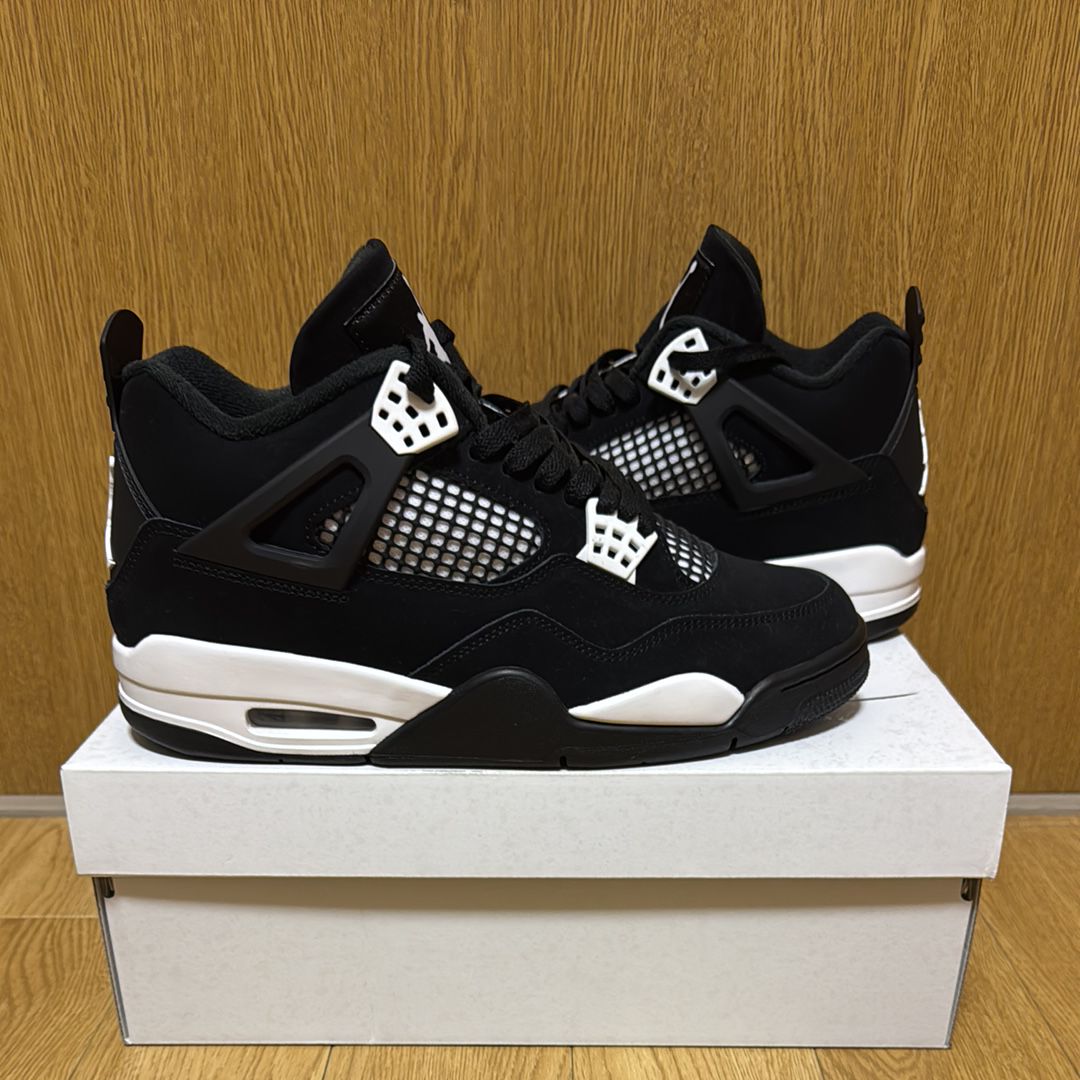 Nike Air Jordan 4 Retro "White Thunder"