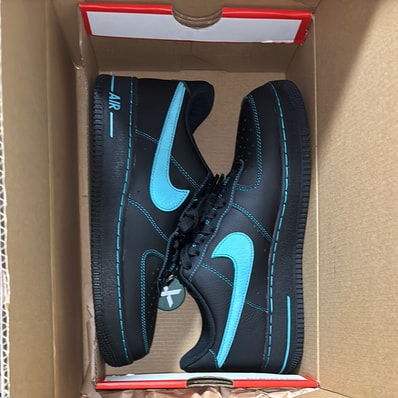 Nike Air Force 1 Low "Black Tiffany"