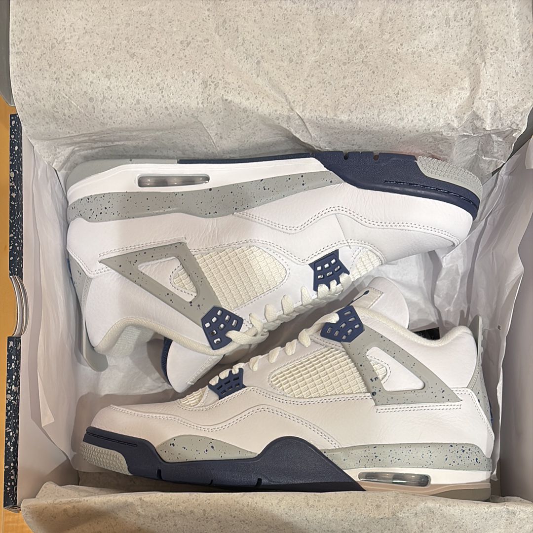 Nike Air Jordan 4 "Midnight Navy"