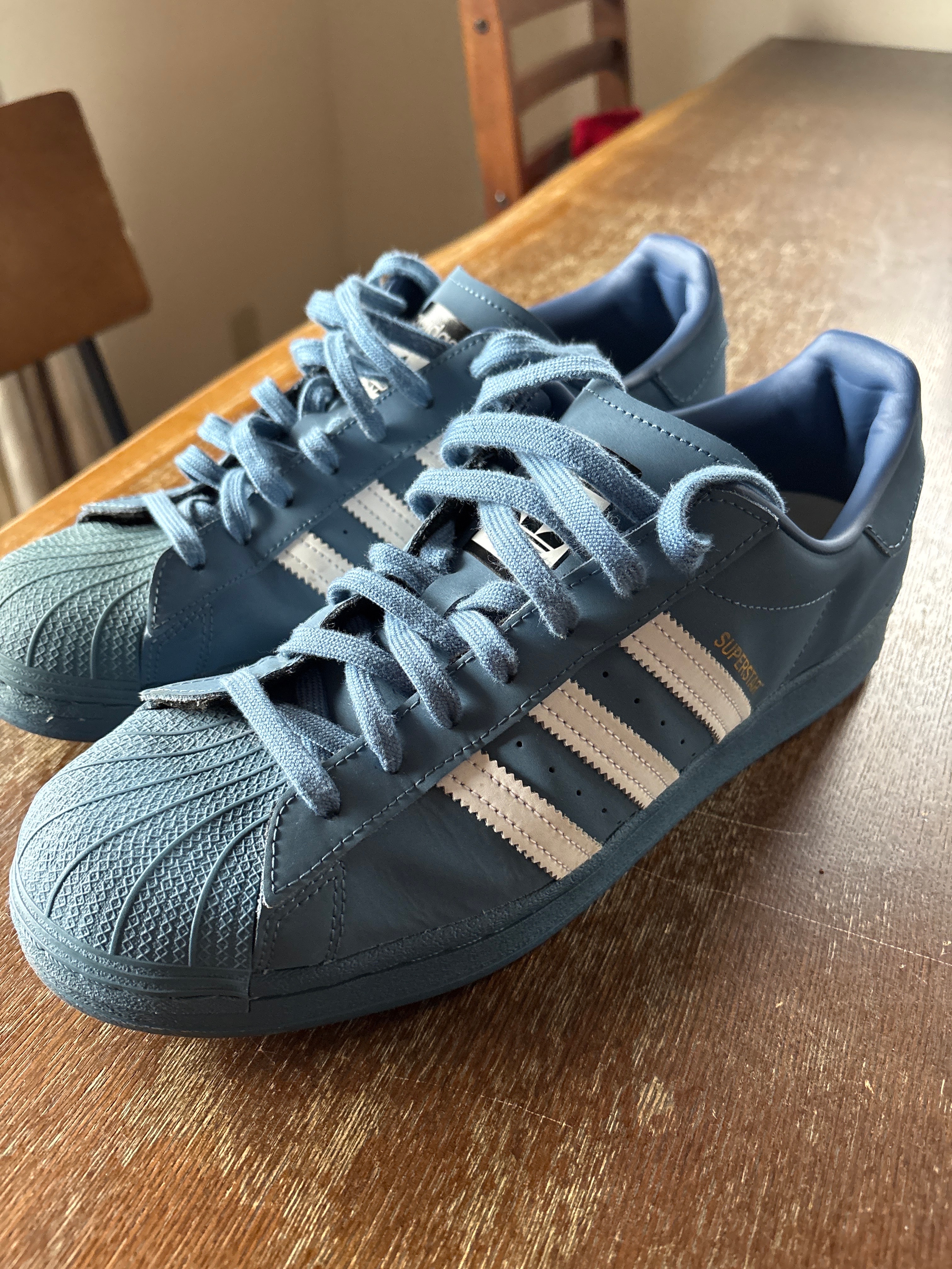 King Gnu Daiki Tsuneta × atmos × adidas Superstar "Blue"