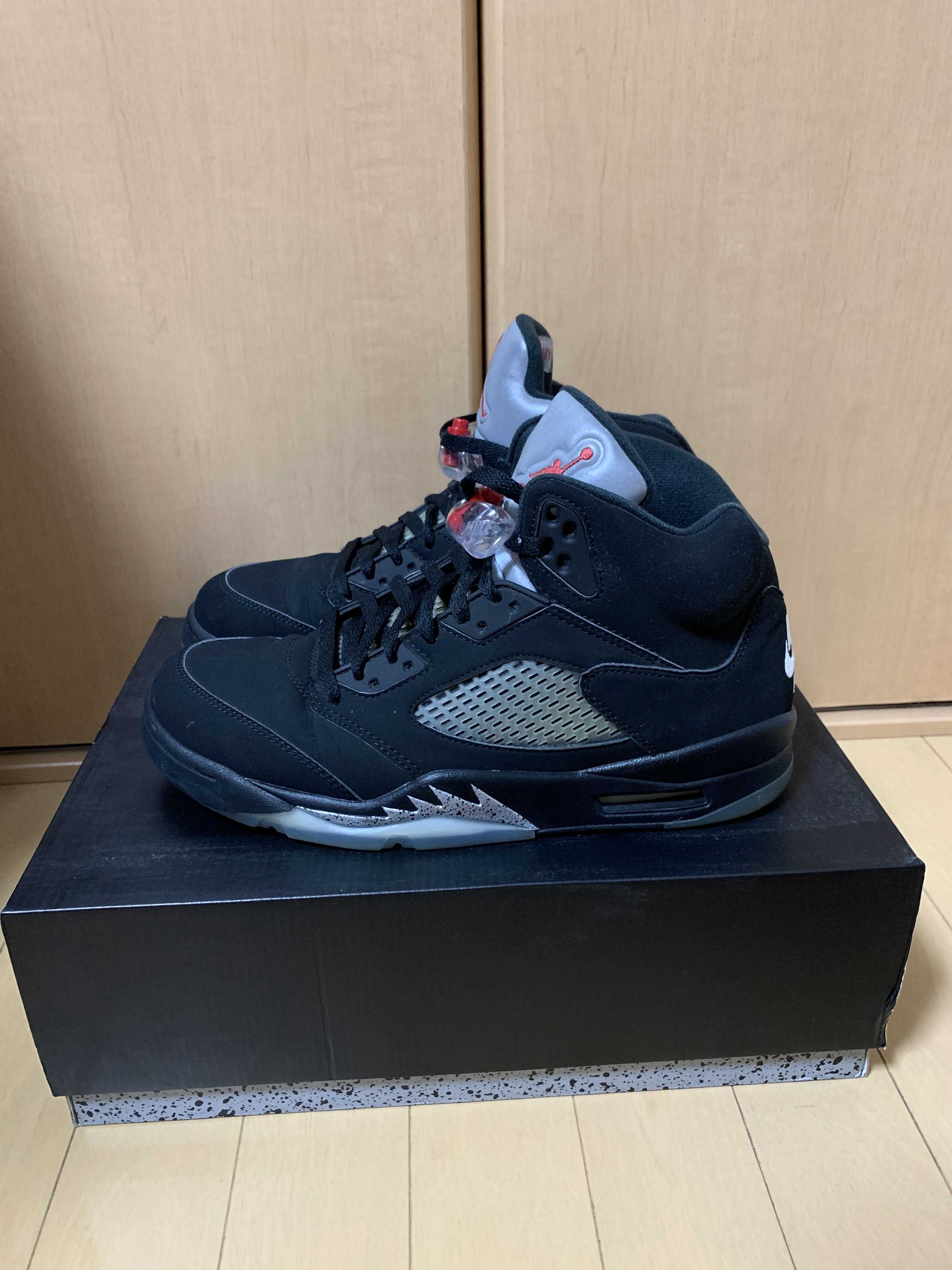 Nike Air Jordan 5 Retro OG "Black/Fire Red/Metallic Silver/White" (2016)